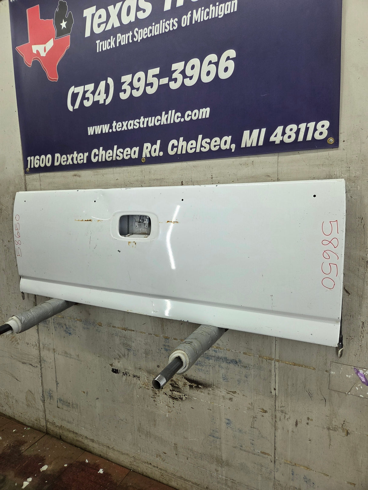 1999-2007 Chevrolet Silverado / GMC Sierra 1500 2500 3500 HD Tailgate