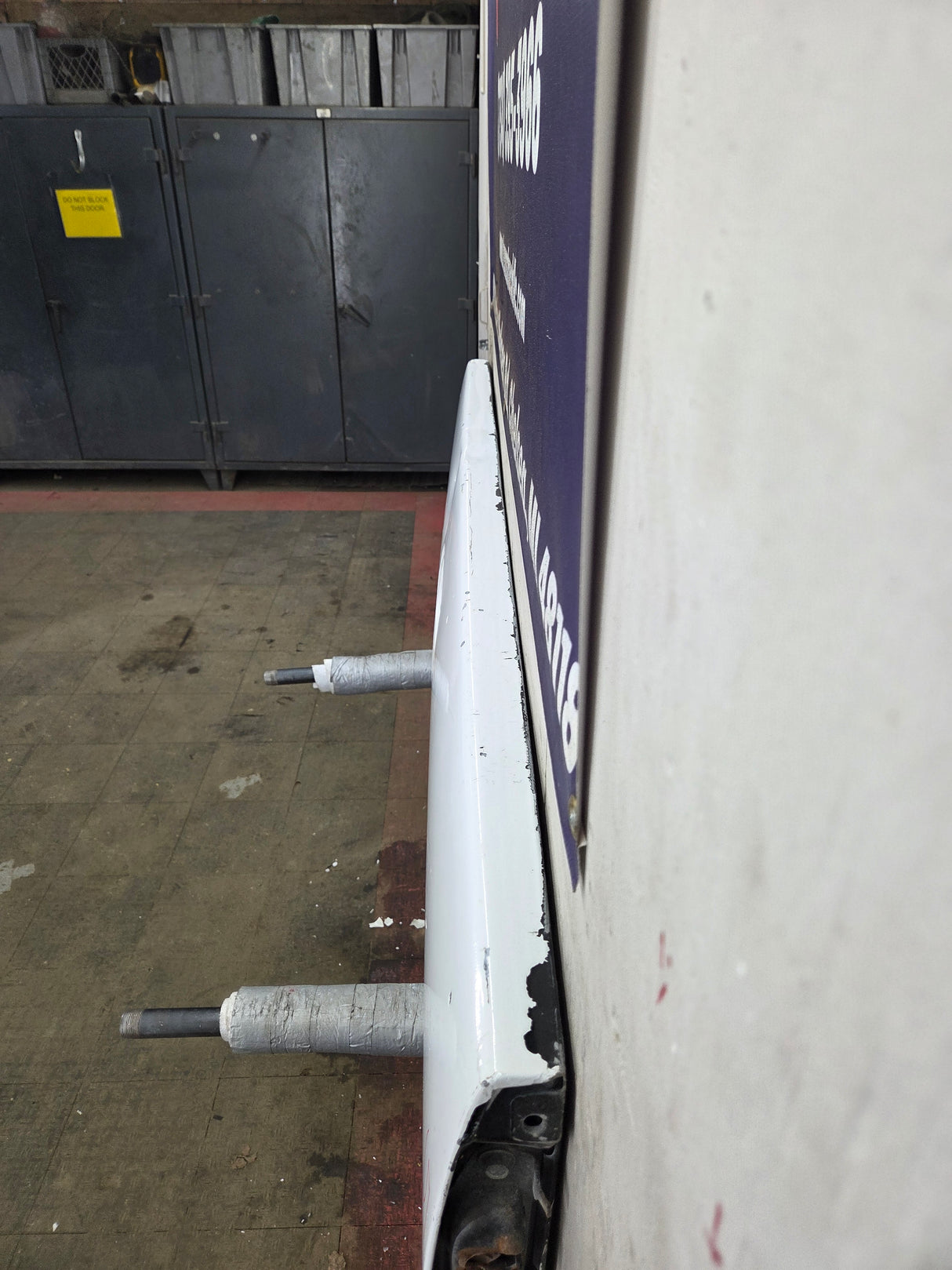 1999-2007 Chevrolet Silverado / GMC Sierra 1500 2500 3500 HD Tailgate