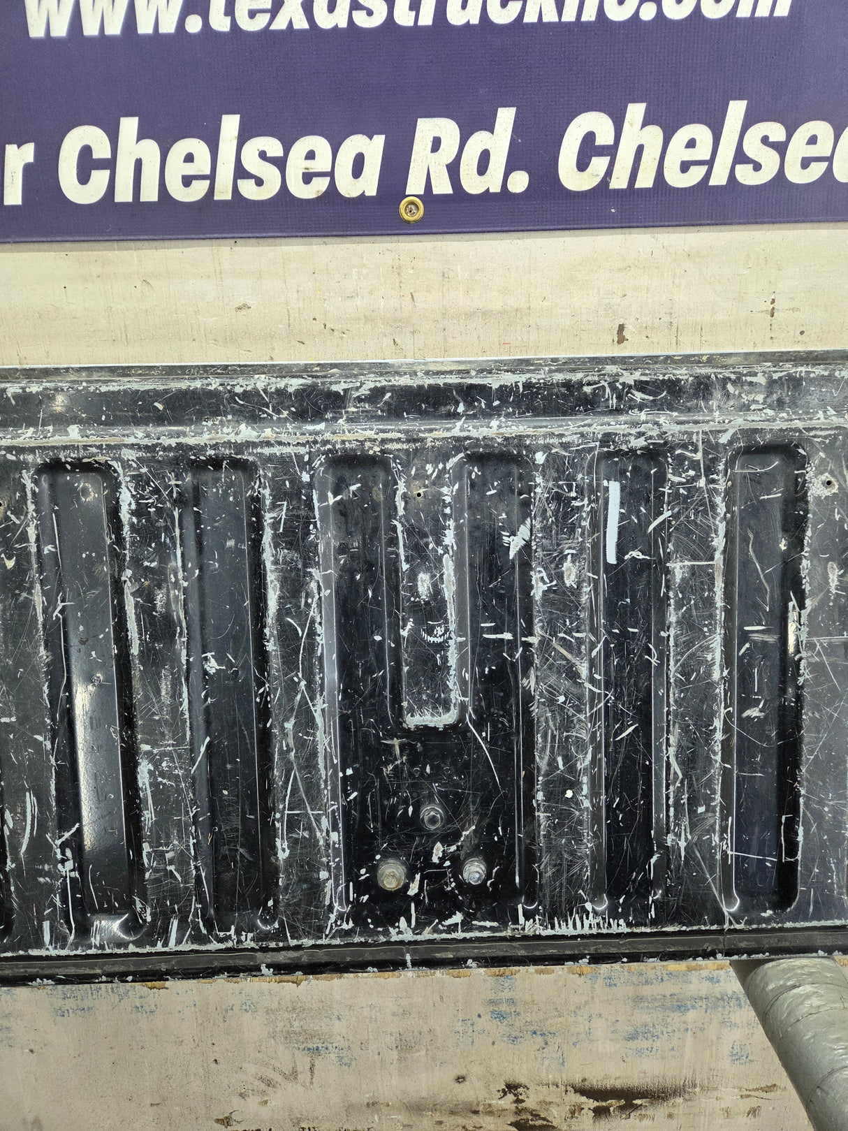 1999-2007 Chevrolet Silverado / GMC Sierra 1500 2500 3500 HD Tailgate