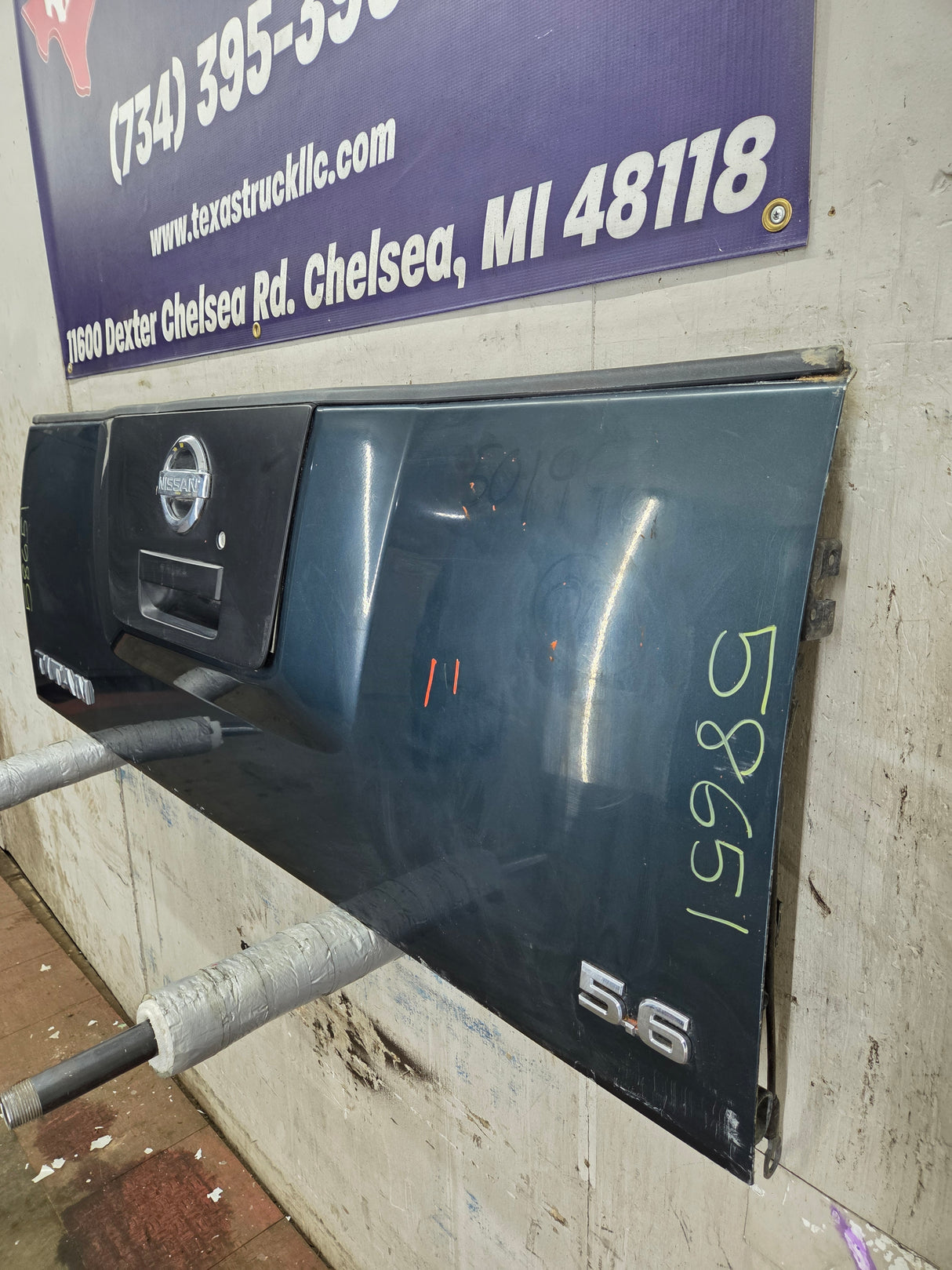 2004-2012 Nissan Titan Tailgate