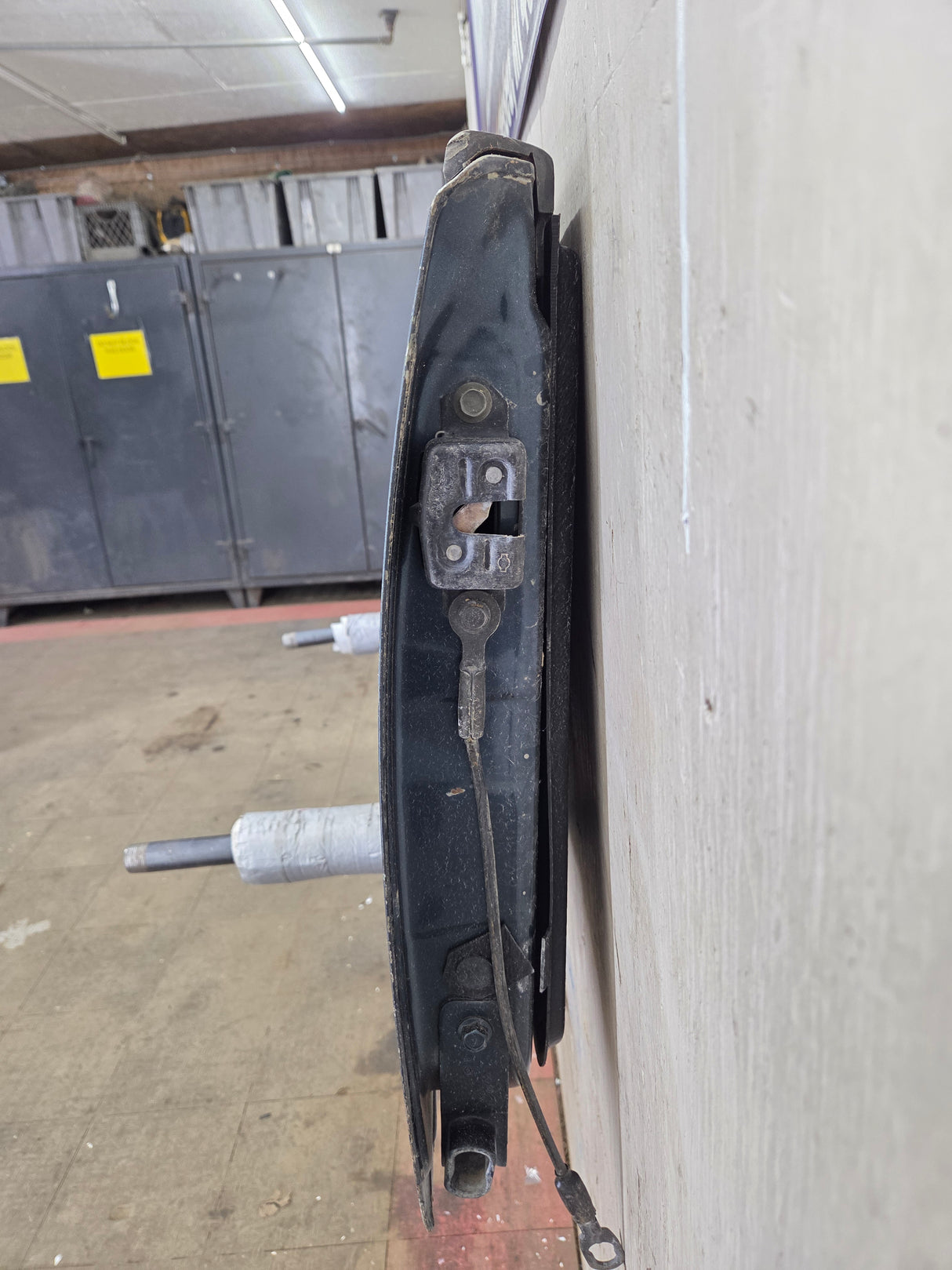 2004-2012 Nissan Titan Tailgate