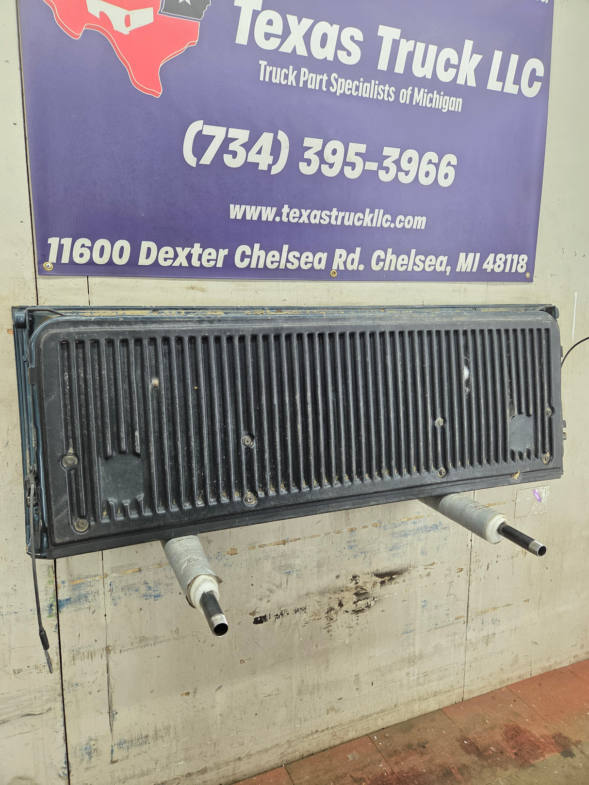 2004-2012 Nissan Titan Tailgate