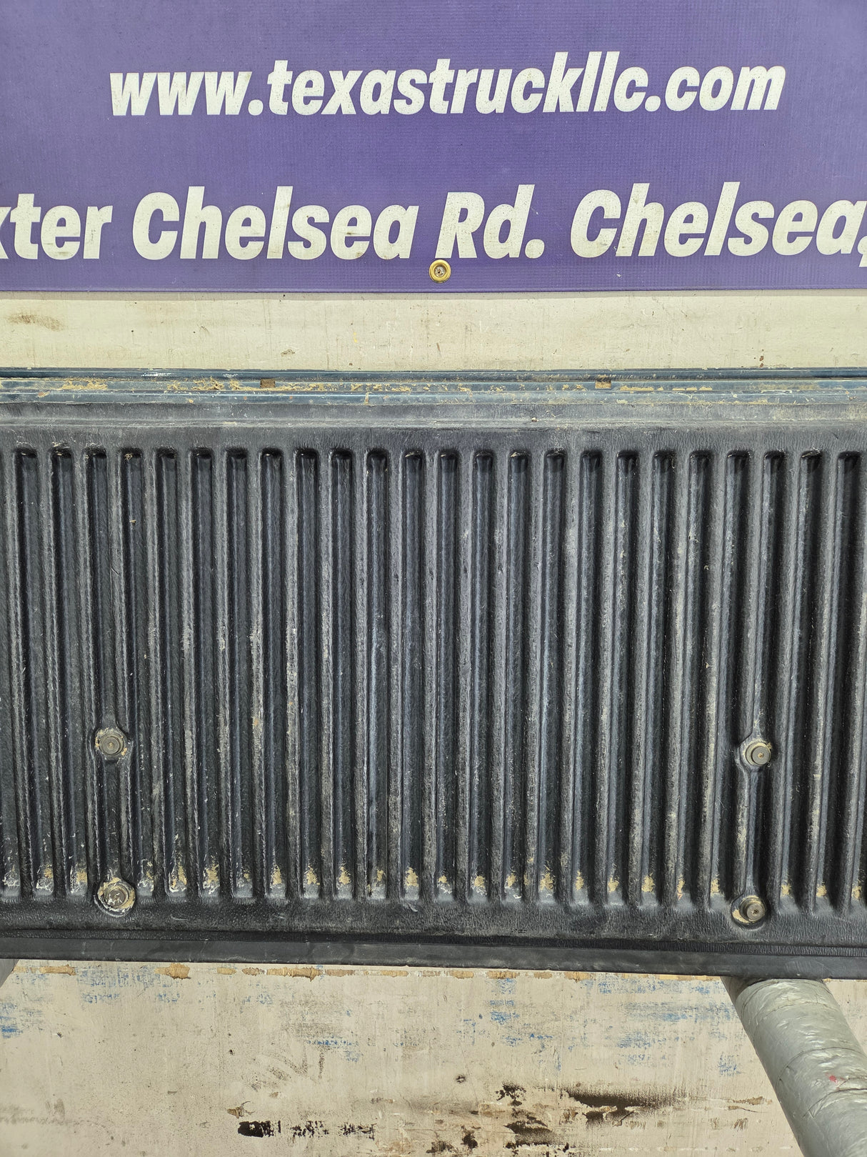 2004-2012 Nissan Titan Tailgate