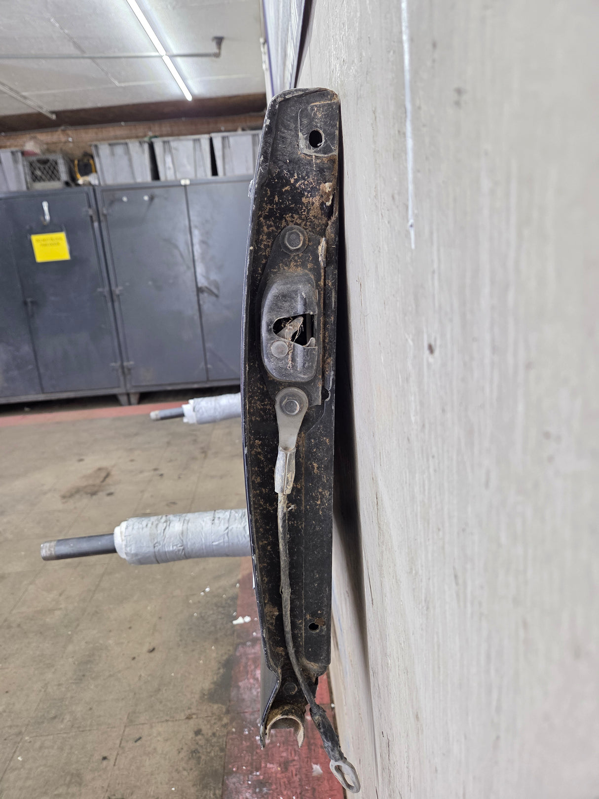 1999-2007 Chevrolet Silverado / GMC Sierra 1500 2500 3500 HD Tailgate