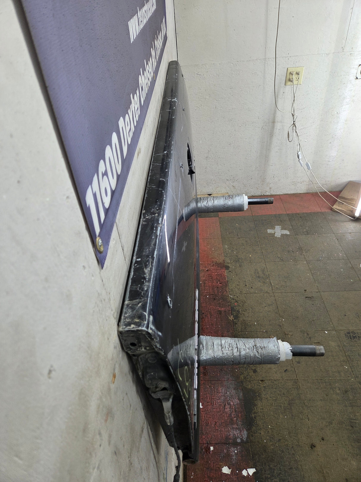 1999-2007 Chevrolet Silverado / GMC Sierra 1500 2500 3500 HD Tailgate