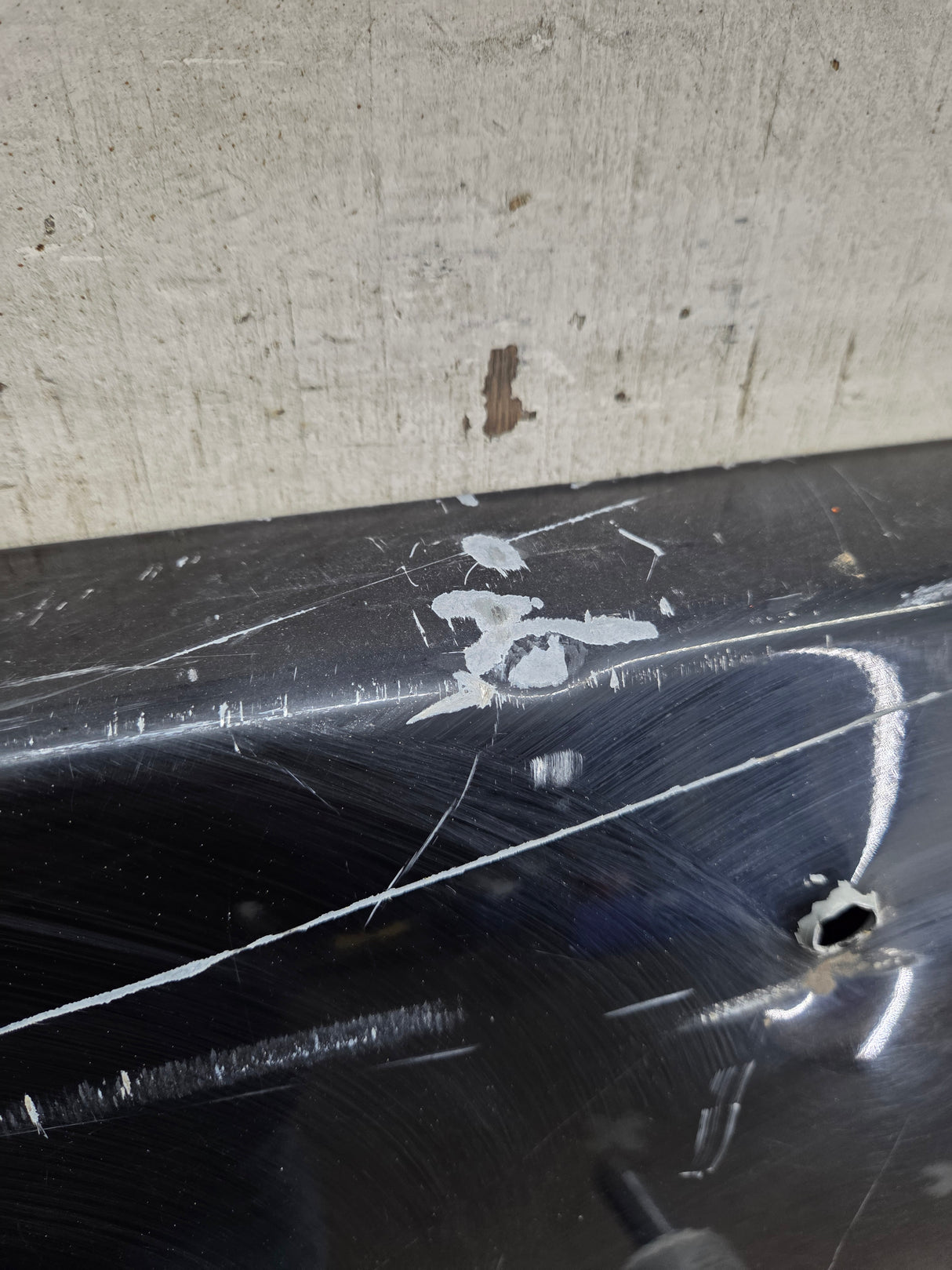 1999-2007 Chevrolet Silverado / GMC Sierra 1500 2500 3500 HD Tailgate