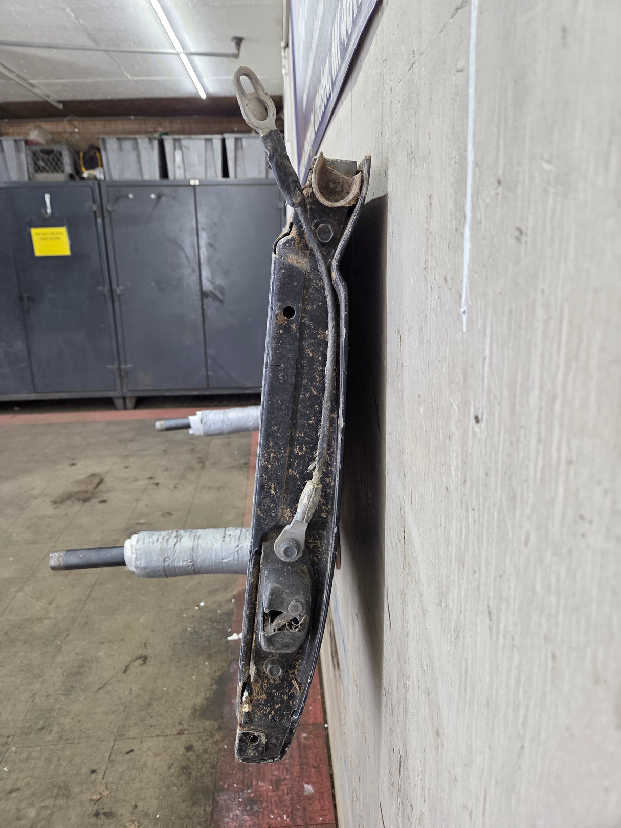 1999-2007 Chevrolet Silverado / GMC Sierra 1500 2500 3500 HD Tailgate