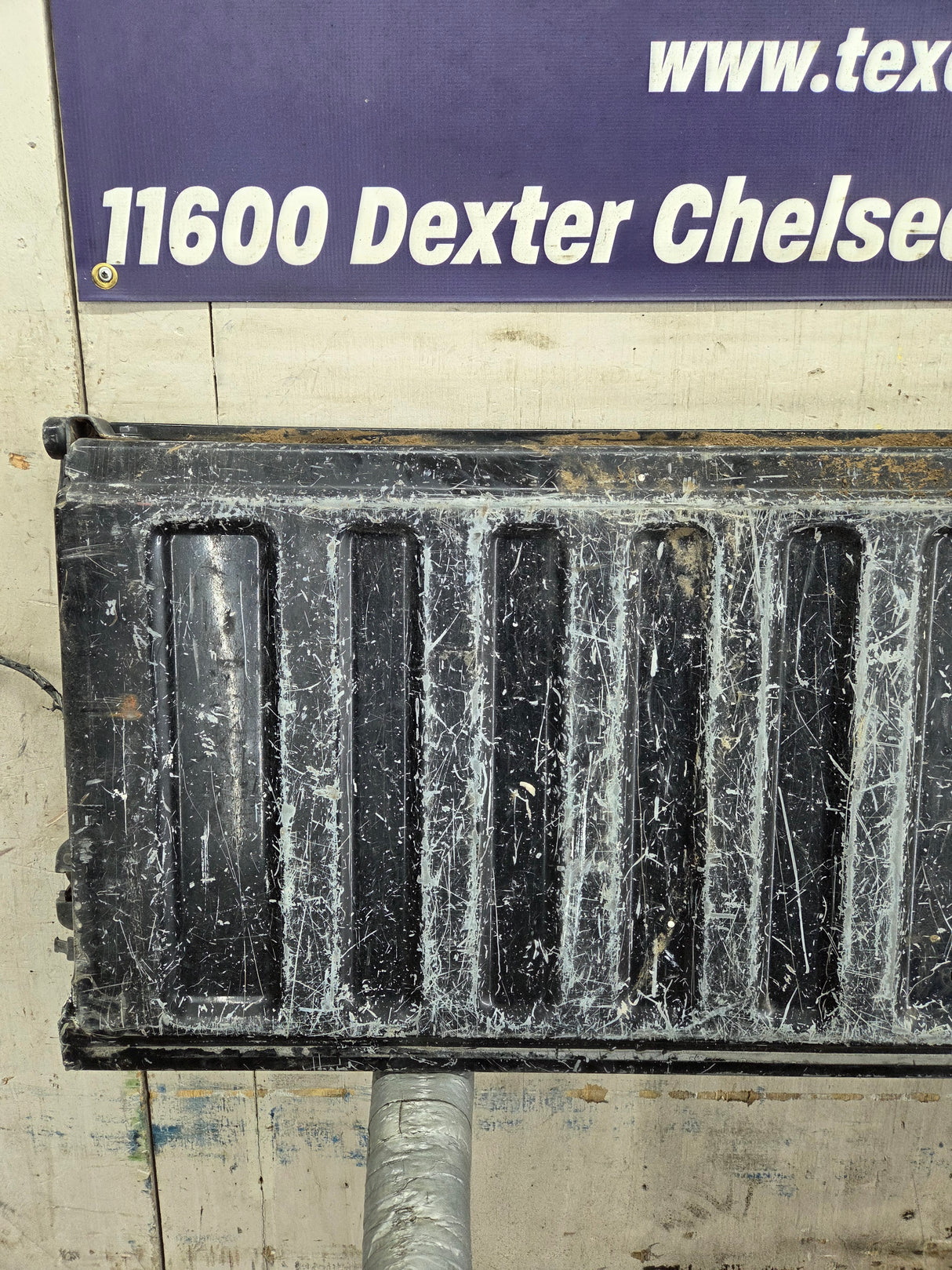 1999-2007 Chevrolet Silverado / GMC Sierra 1500 2500 3500 HD Tailgate