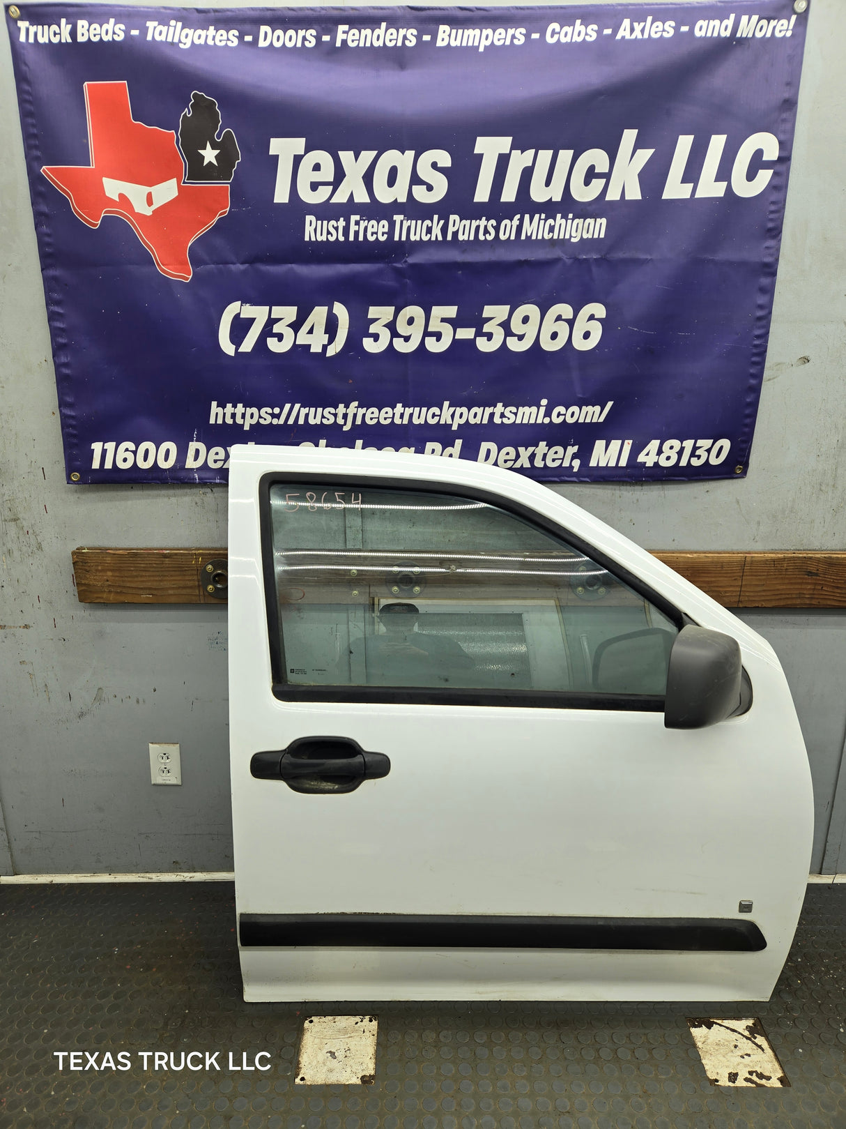 2004-2012 Chevrolet Colorado / GMC Canyon Passenger Side Crew Cab Door RH