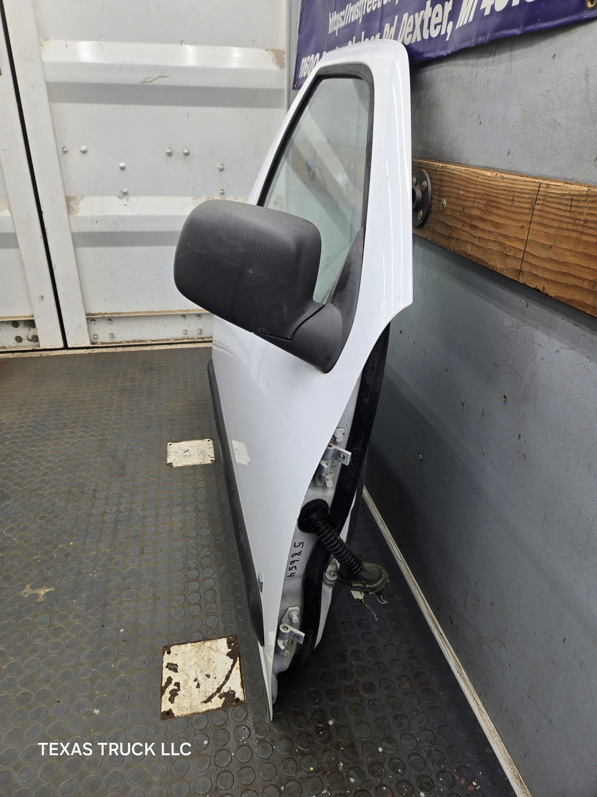 2004-2012 Chevrolet Colorado / GMC Canyon Passenger Side Crew Cab Door RH