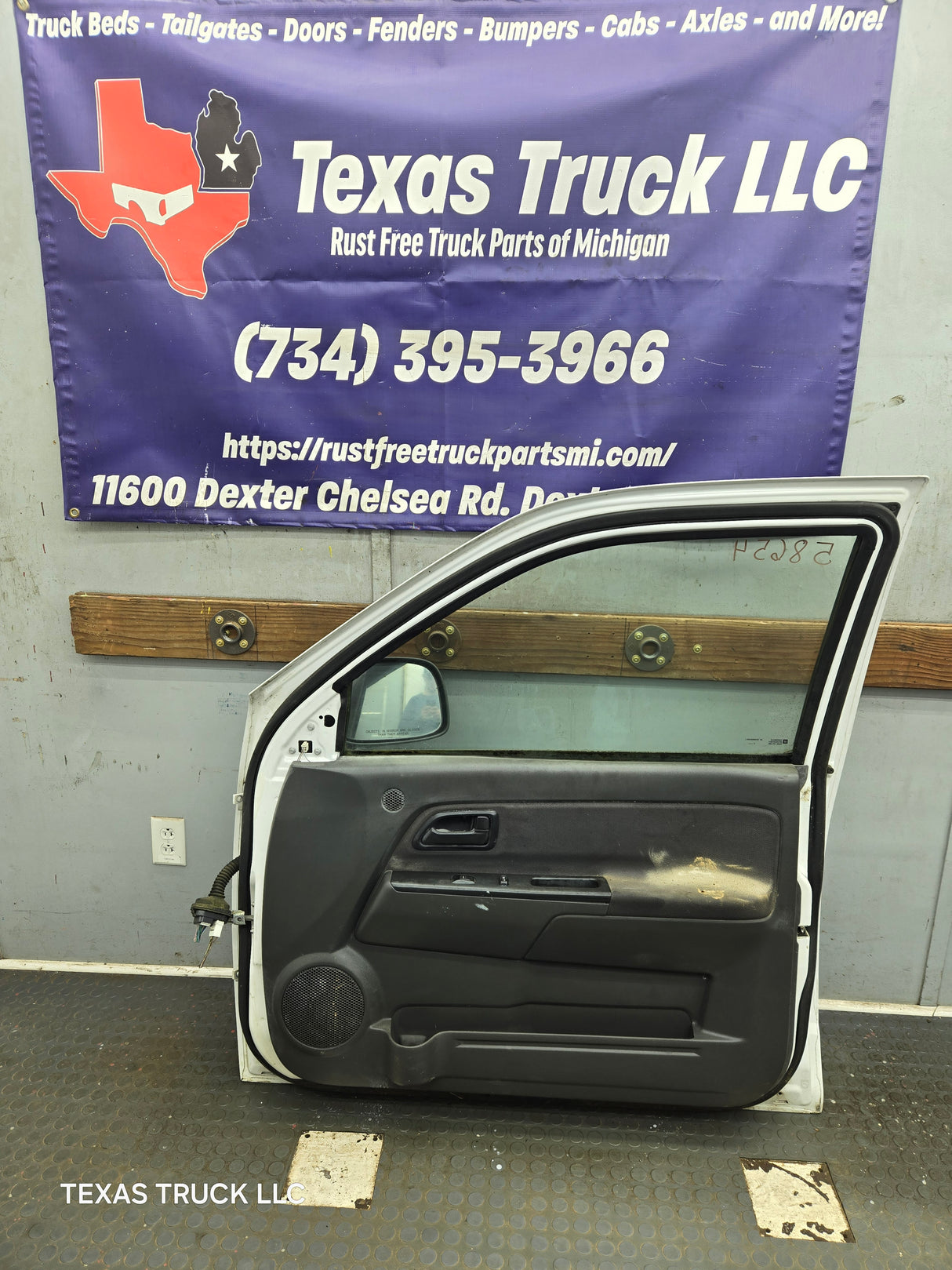 2004-2012 Chevrolet Colorado / GMC Canyon Passenger Side Crew Cab Door RH