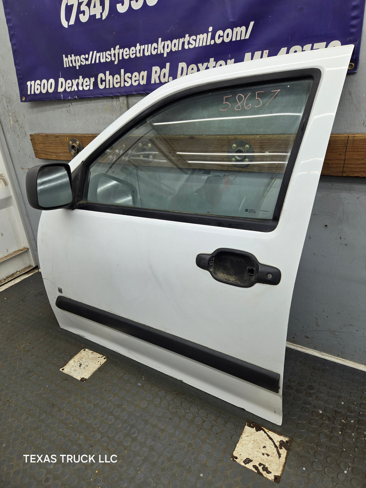 2004-2012 Chevrolet Colorado / GMC Canyon Driver Side Crew Cab Door LH