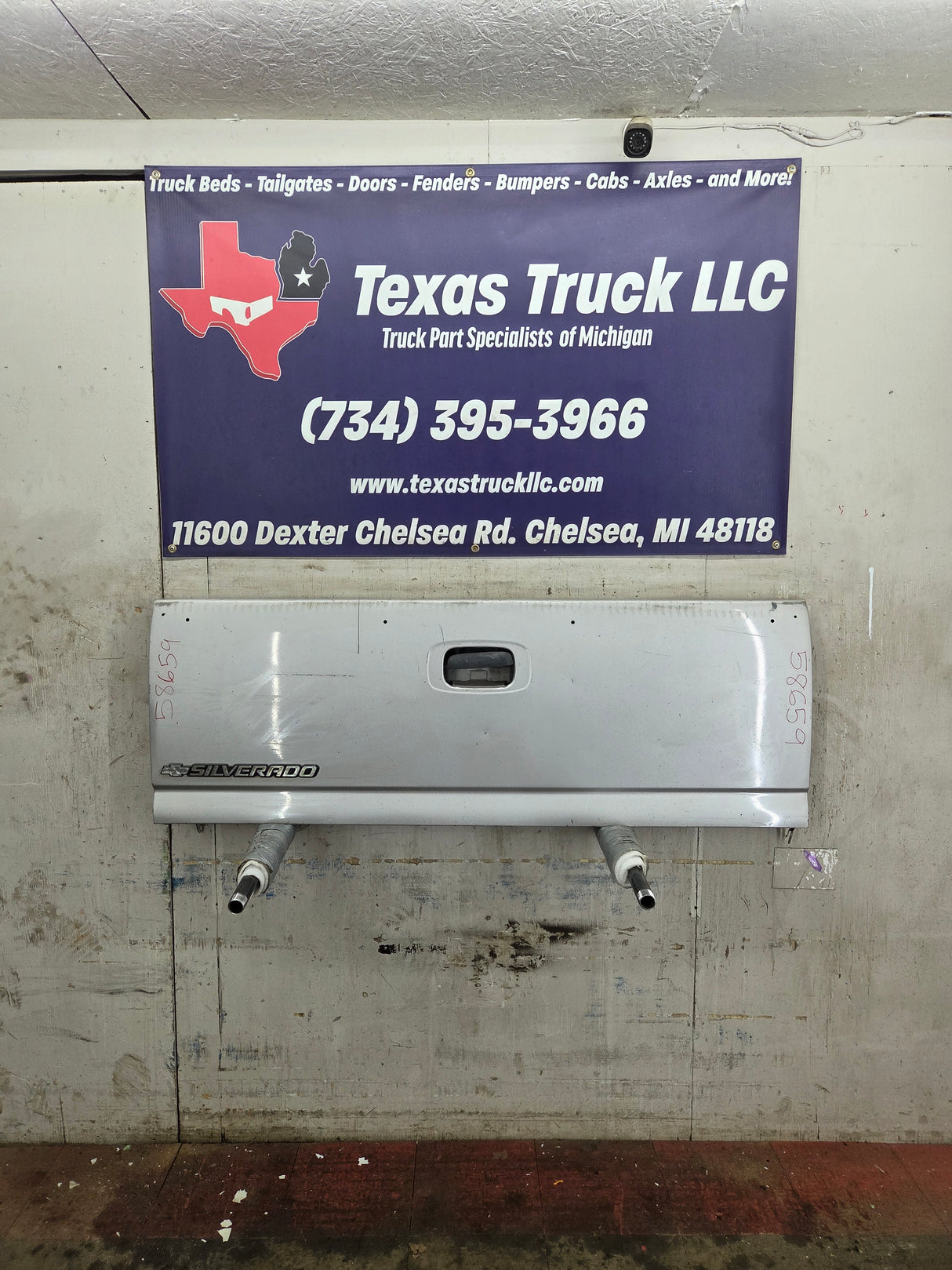 1999-2007 Chevrolet Silverado / GMC Sierra 1500 2500 3500 HD Tailgate