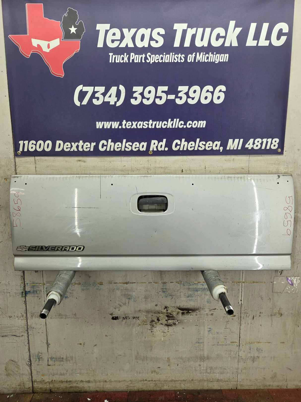 1999-2007 Chevrolet Silverado / GMC Sierra 1500 2500 3500 HD Tailgate