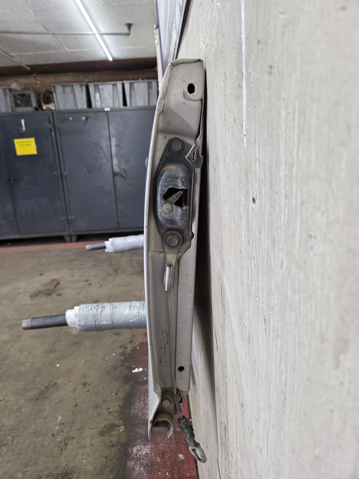 1999-2007 Chevrolet Silverado / GMC Sierra 1500 2500 3500 HD Tailgate