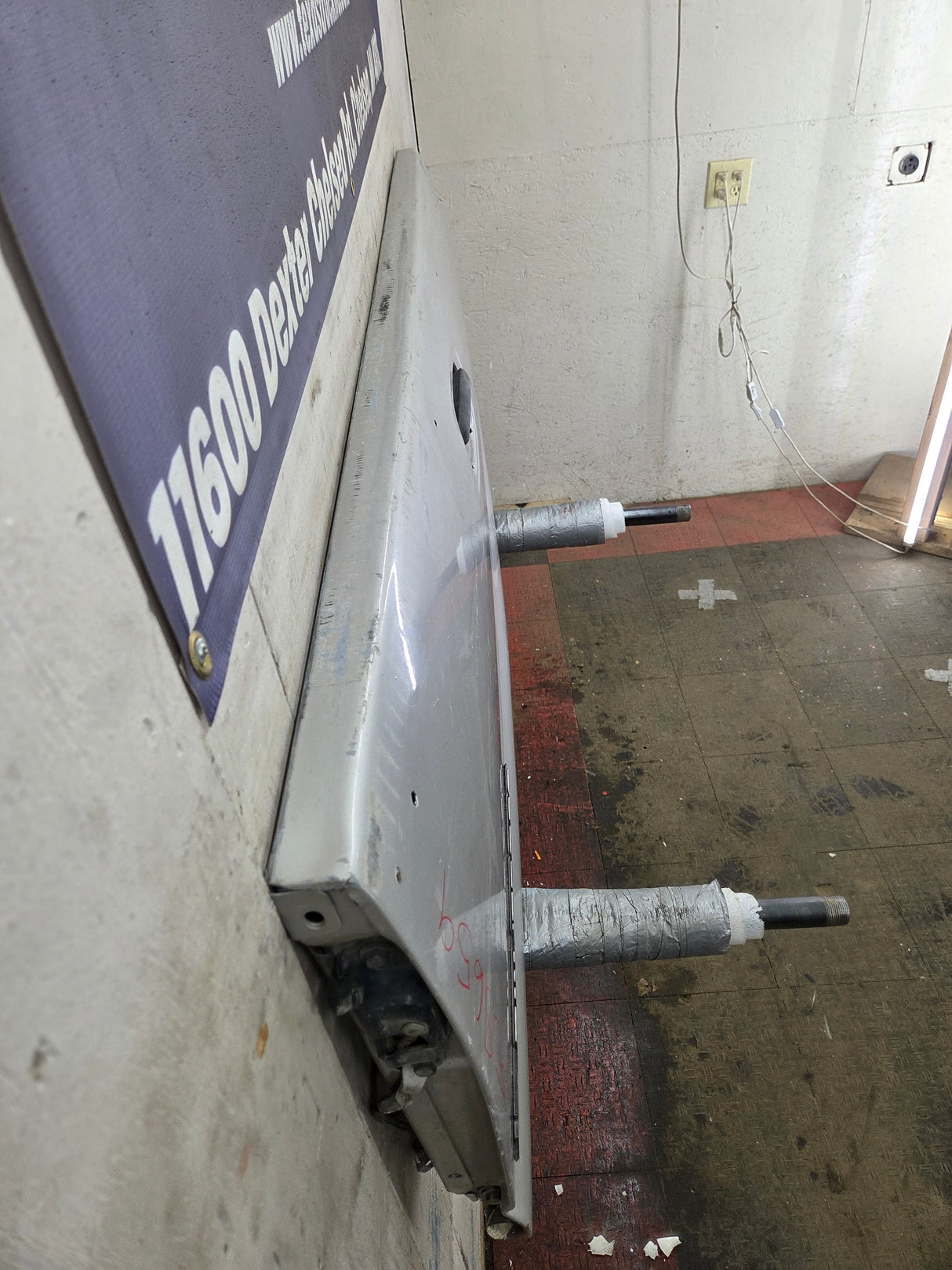 1999-2007 Chevrolet Silverado / GMC Sierra 1500 2500 3500 HD Tailgate