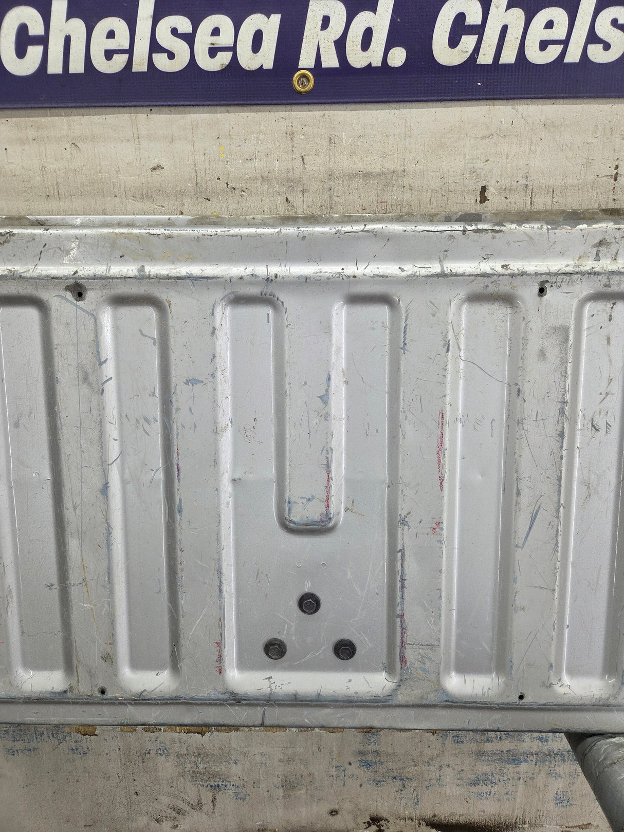 1999-2007 Chevrolet Silverado / GMC Sierra 1500 2500 3500 HD Tailgate