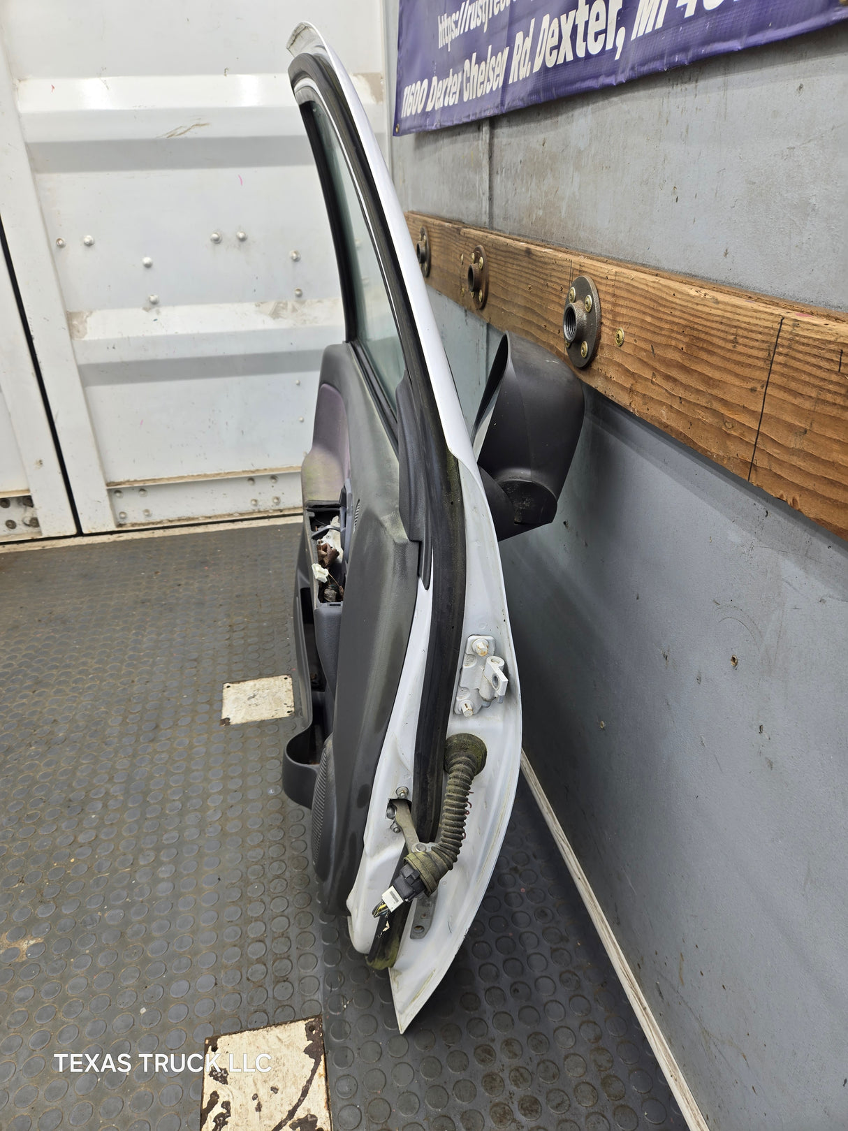 2004-2012 Chevrolet Colorado / GMC Canyon Driver Side Crew Cab Door LH