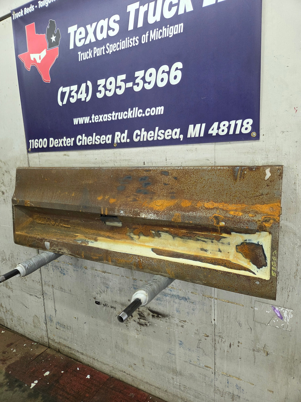 1973-1987 Chevrolet / GMC Square Body Tailgate C10 C15 C20 C25 C35 K10 K15 K20 K25 K35