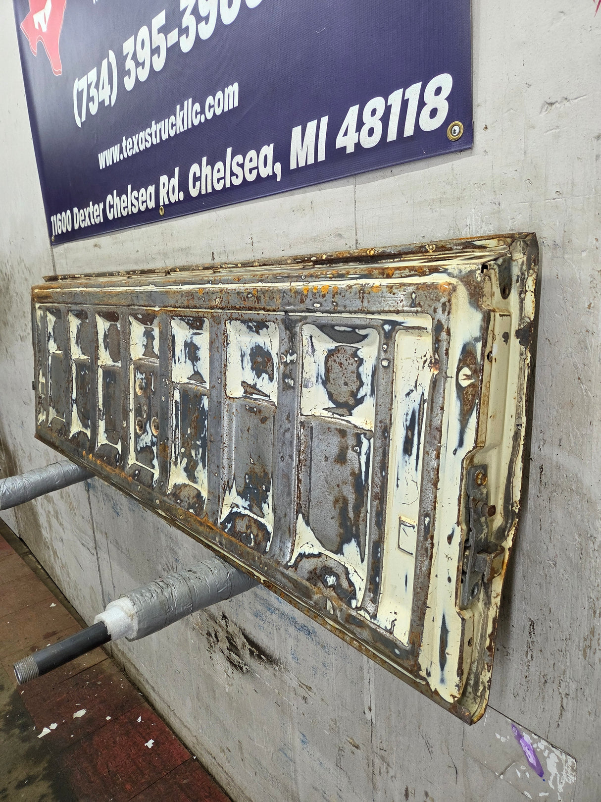 1973-1987 Chevrolet / GMC Square Body Tailgate C10 C15 C20 C25 C35 K10 K15 K20 K25 K35