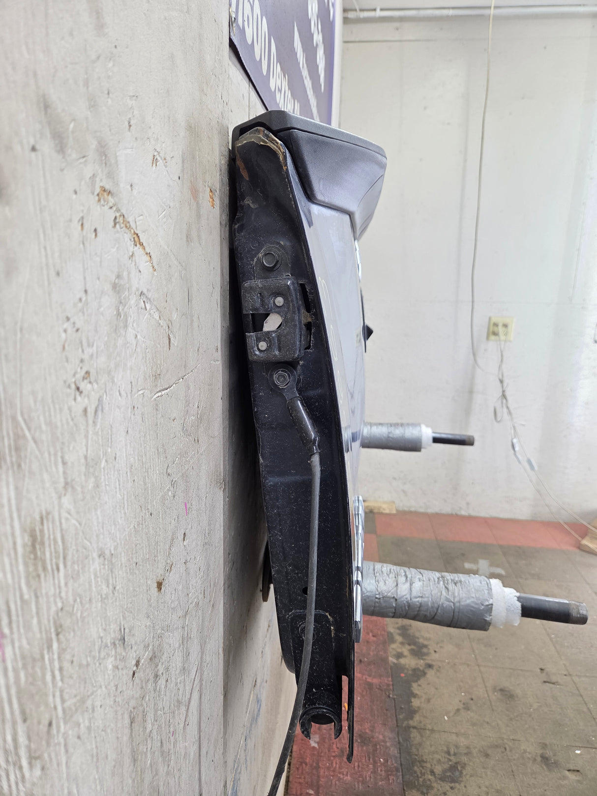 2013-2015 Nissan Titan Tailgate