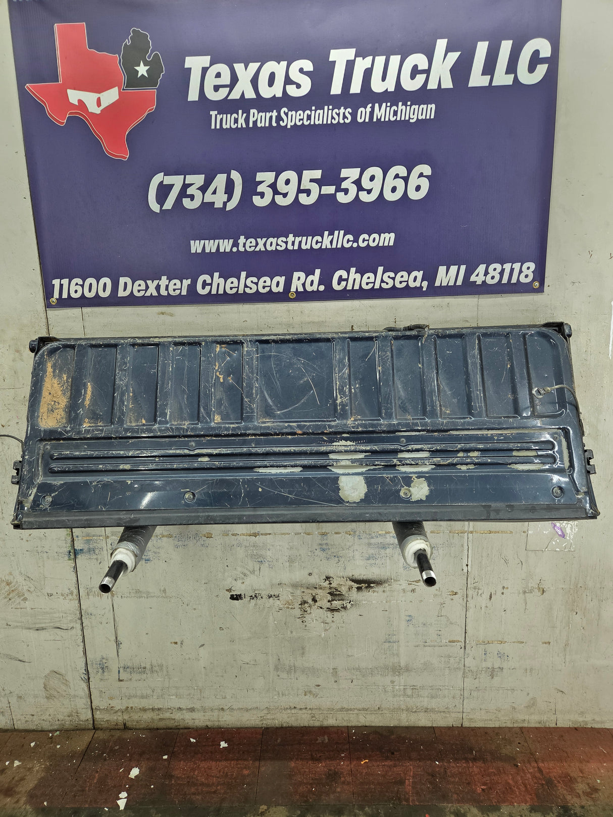 2013-2015 Nissan Titan Tailgate