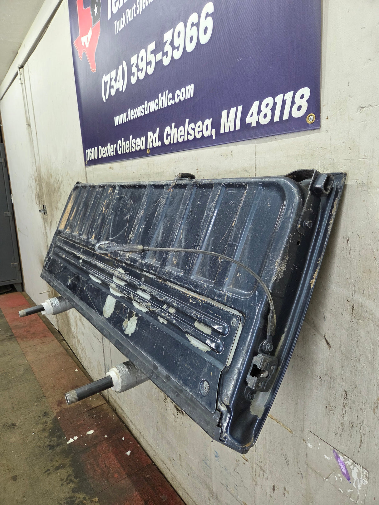 2013-2015 Nissan Titan Tailgate