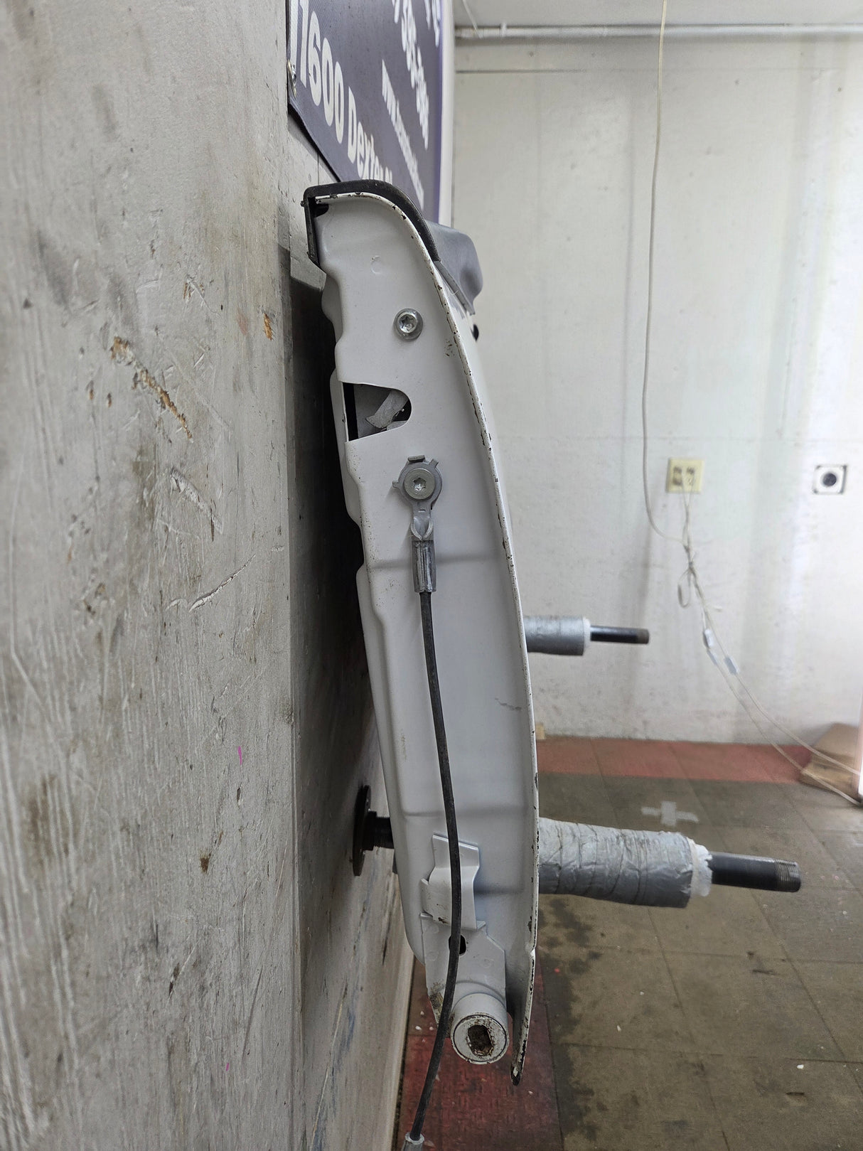 2008-2016 Ford Super Duty Tailgate with step F250 F350 F450 F550 - Pearl White