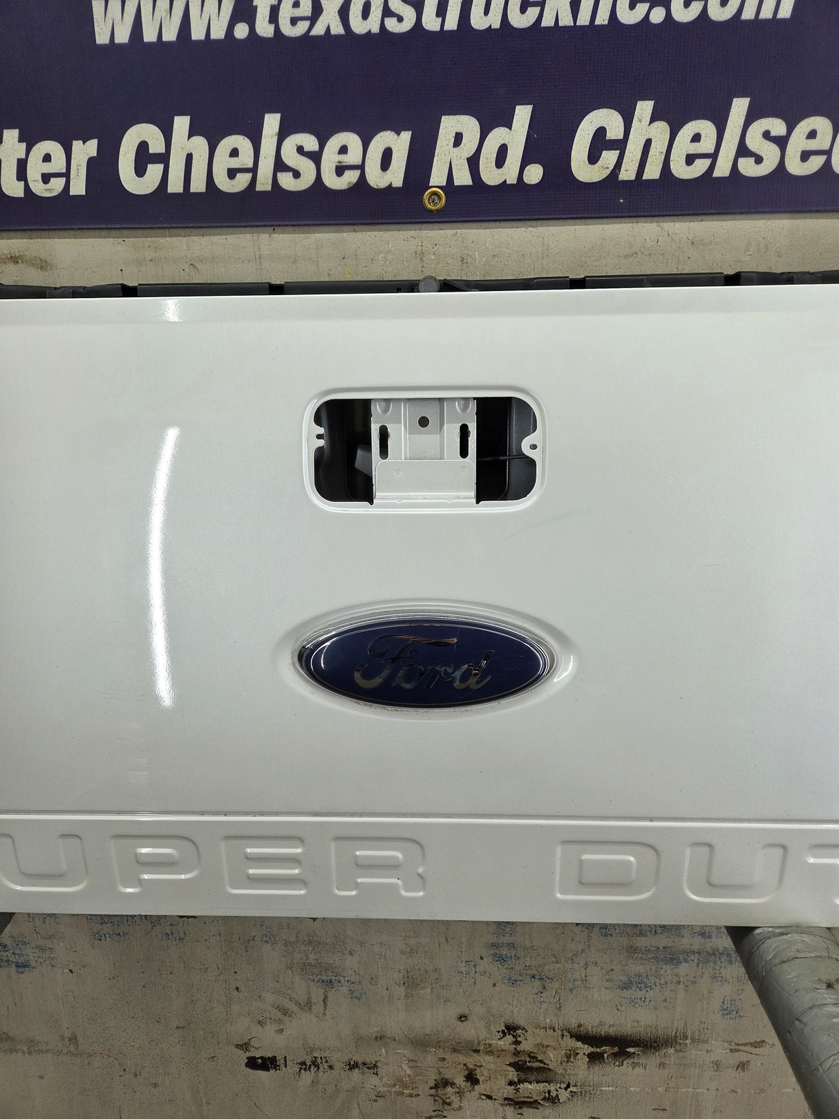 2008-2016 Ford Super Duty Tailgate with step F250 F350 F450 F550 - Pearl White