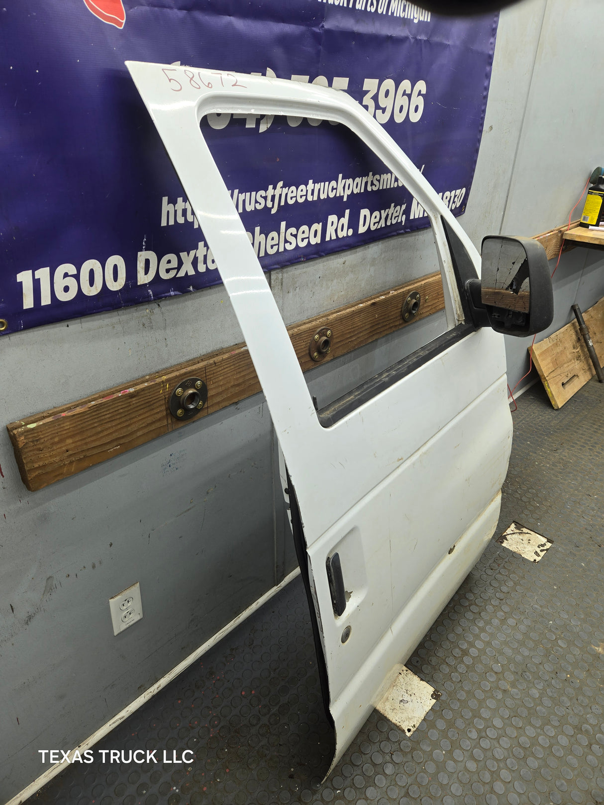1991-2021 Ford E Series Passenger Side Front Door RH E150 E250 E350