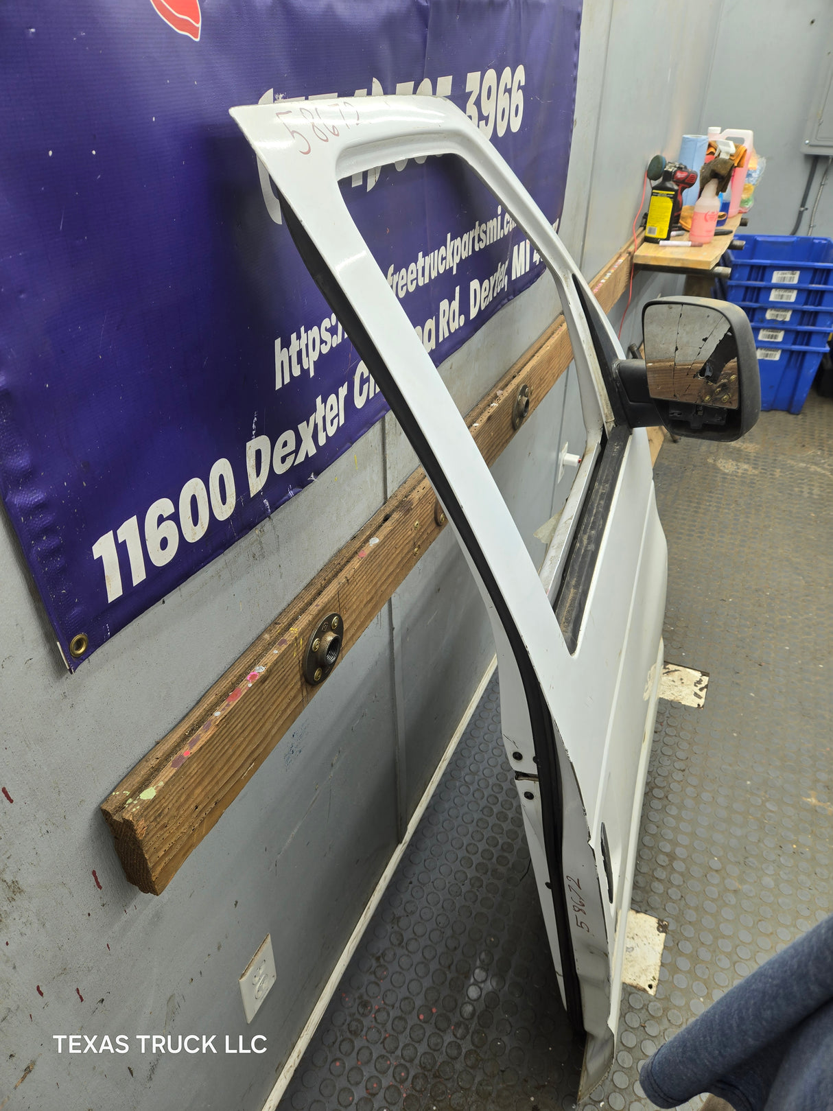 1991-2021 Ford E Series Passenger Side Front Door RH E150 E250 E350