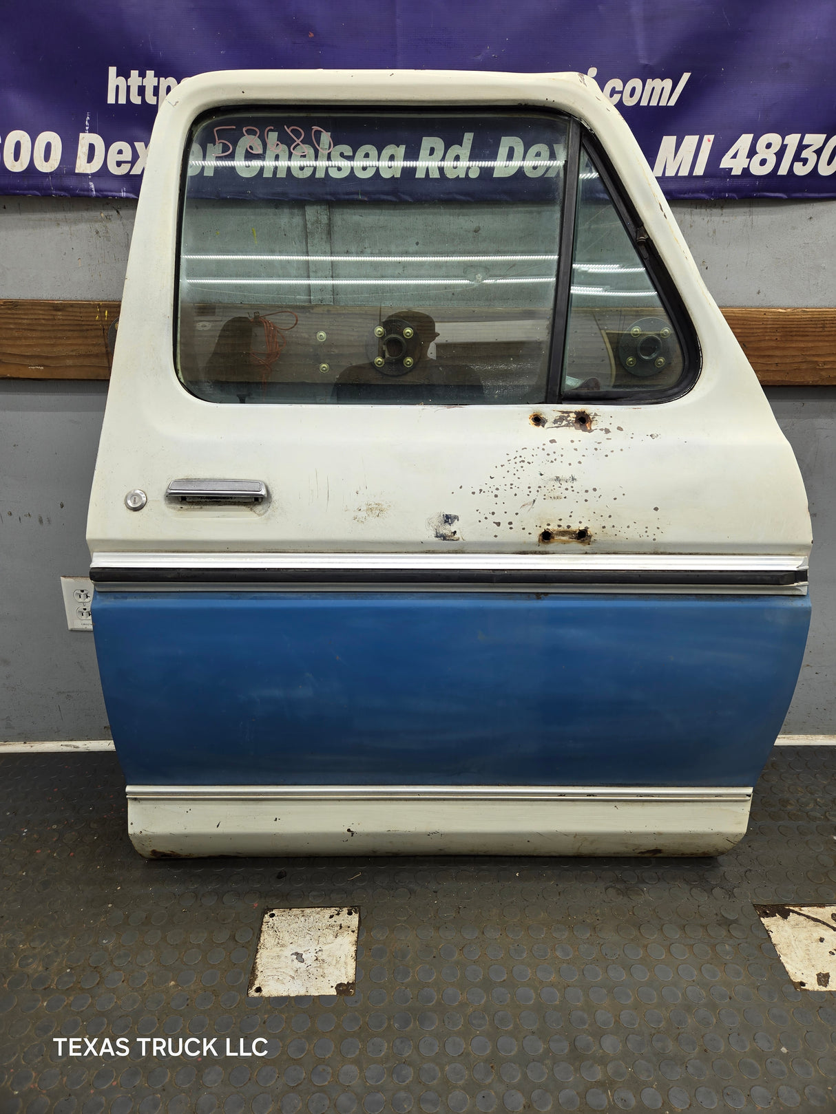 1973-1979 Ford F100 F150 F250 F350 RH Passenger Side Front Door