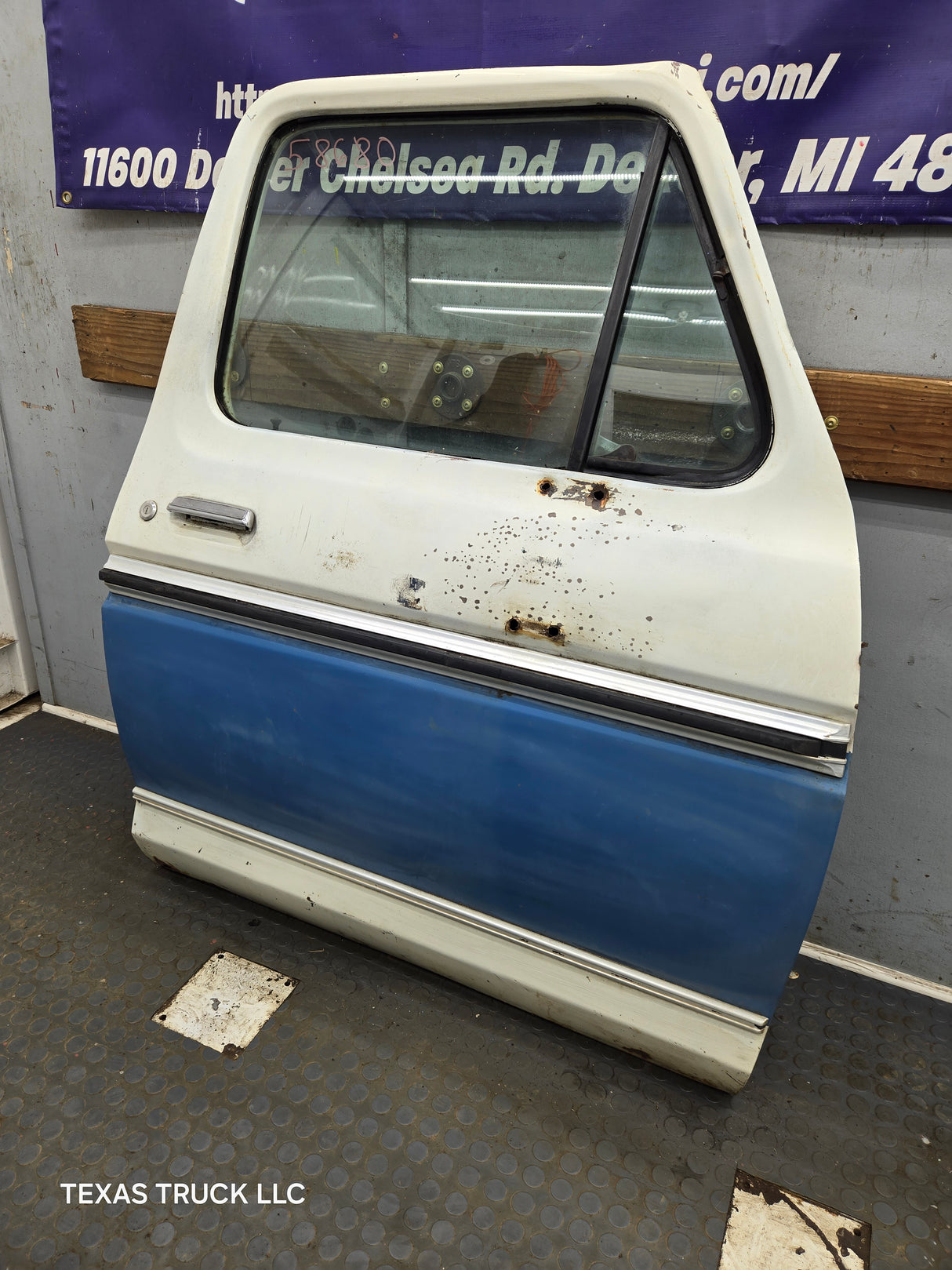 1973-1979 Ford F100 F150 F250 F350 RH Passenger Side Front Door