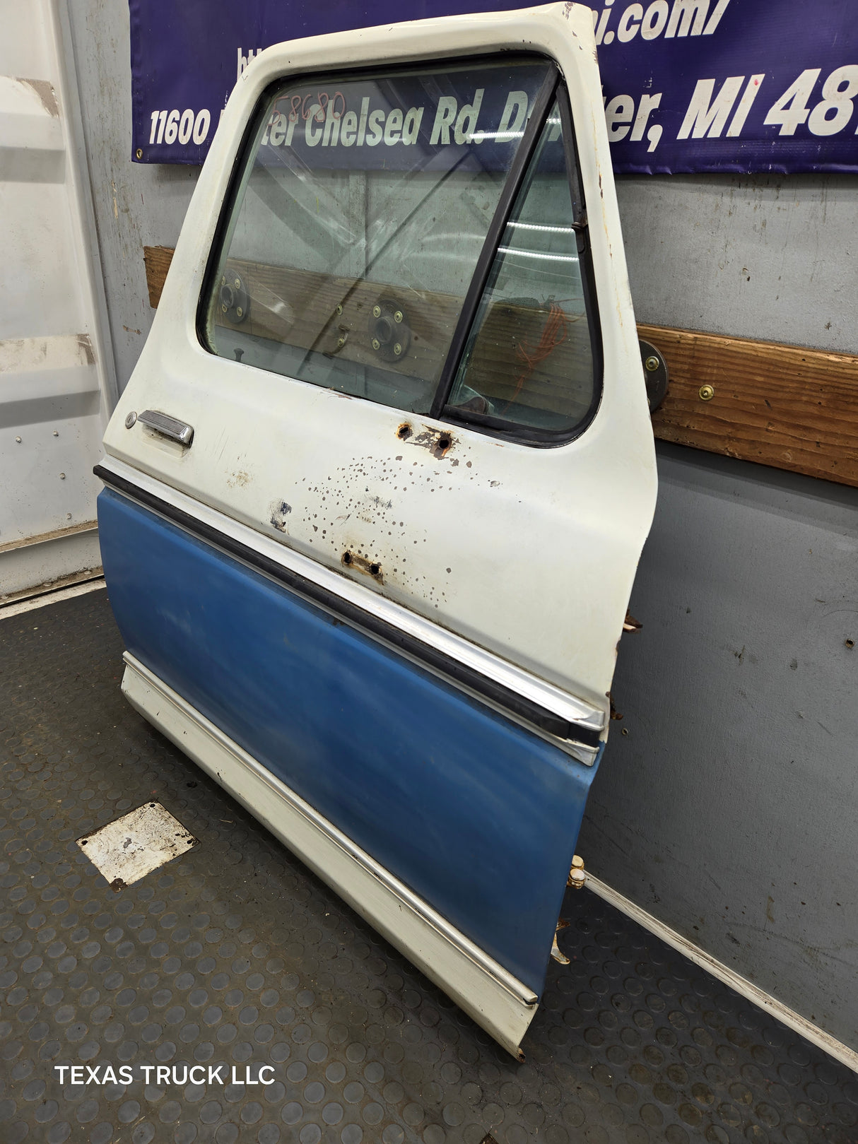 1973-1979 Ford F100 F150 F250 F350 RH Passenger Side Front Door