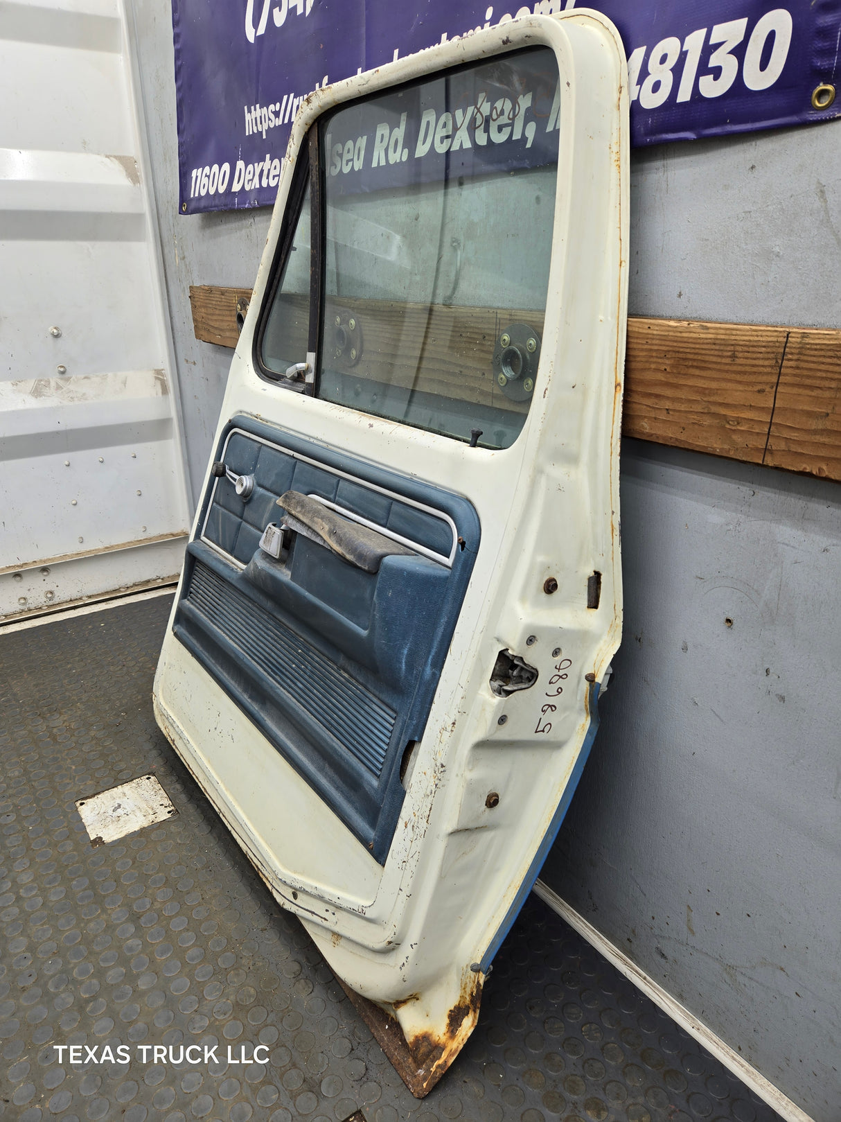 1973-1979 Ford F100 F150 F250 F350 RH Passenger Side Front Door