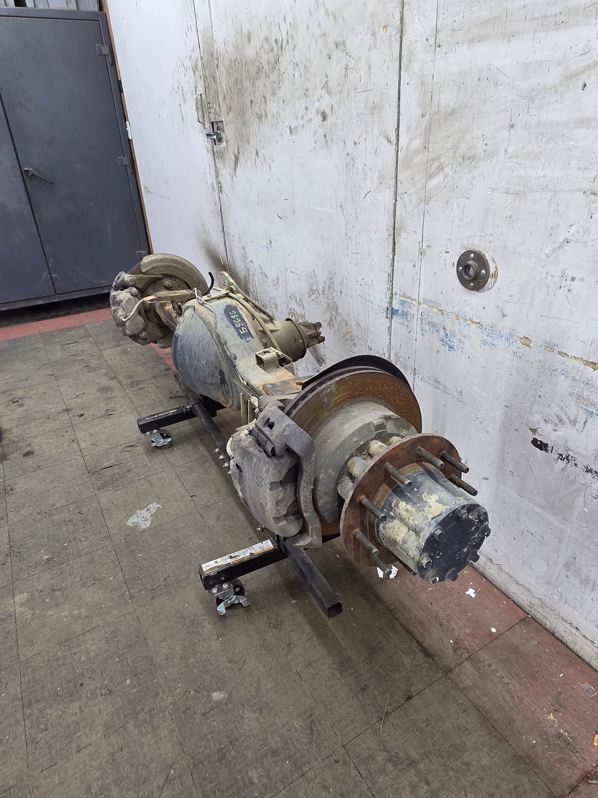 2005-2016 Ford F450 F550 Super Duty Rear Axle 4.30 Gear Ratio DRW