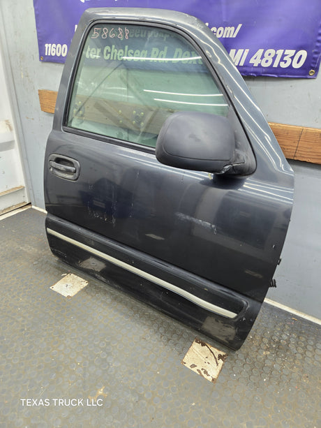 1999-2006 Chevrolet Silverado / GMC Sierra 1500 2500 3500 HD Front Passenger side Door RH