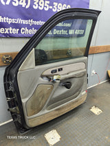 1999-2006 Chevrolet Silverado / GMC Sierra 1500 2500 3500 HD Front Passenger side Door RH
