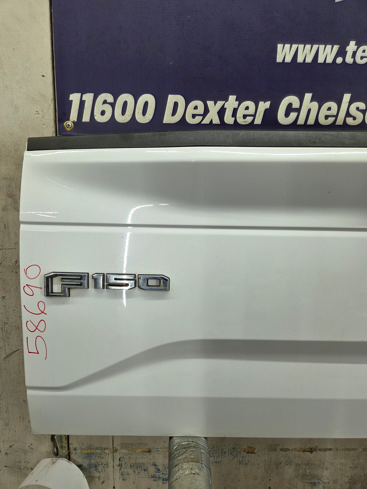 2015-2017 Ford F150 Tailgate - Oxford White