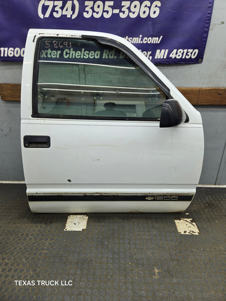 1988-2000 Chevrolet Silverado Suburban GMC Sierra RH Front Passenger Door
