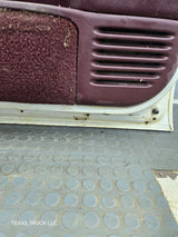 1988-2000 Chevrolet Silverado Suburban GMC Sierra RH Front Passenger Door