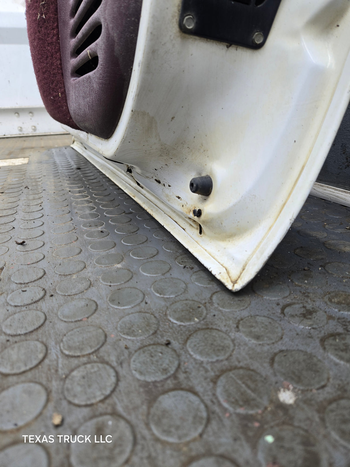 1988-2000 Chevrolet Silverado Suburban GMC Sierra RH Front Passenger Door