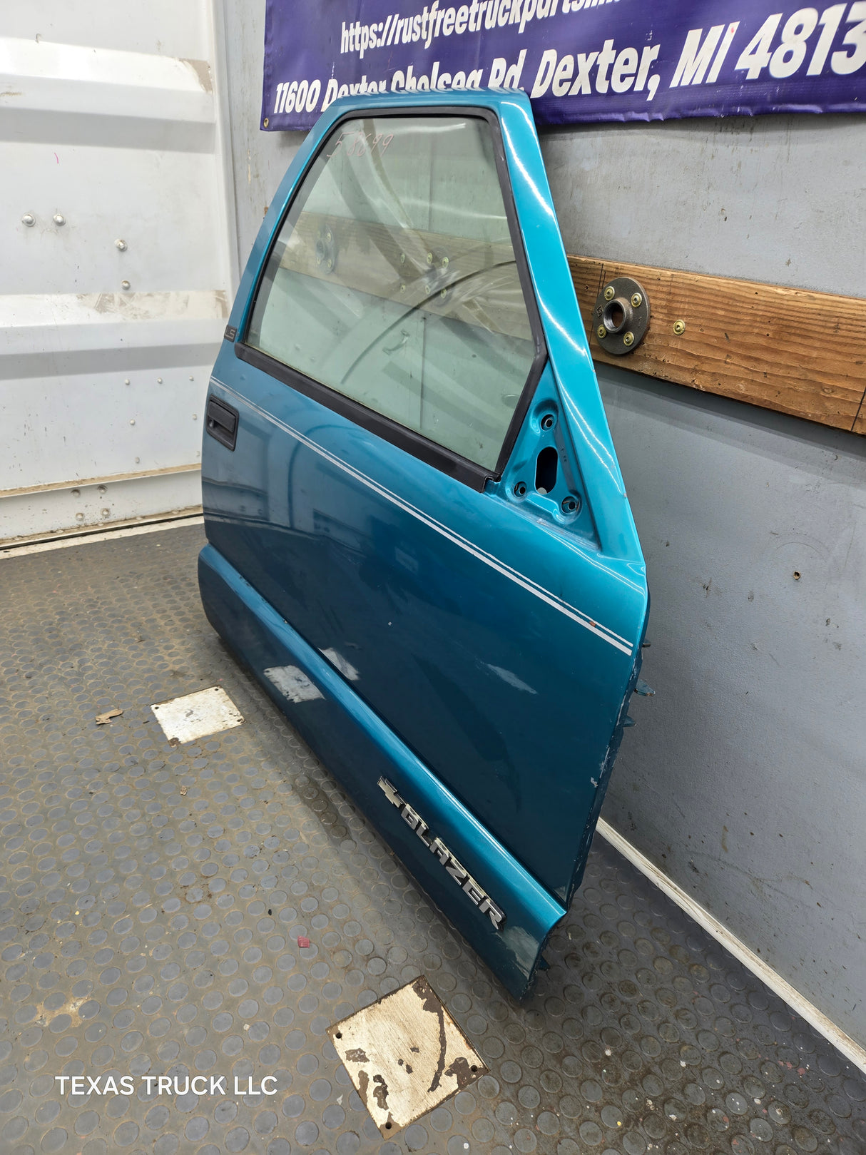 1994-2004 Chevrolet S10 /  GMC Sonoma RH Passenger Side Front Door