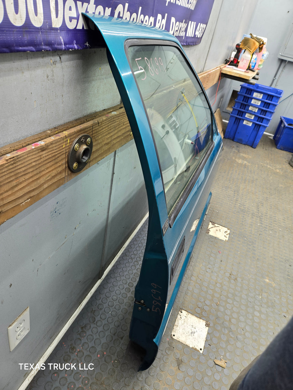 1994-2004 Chevrolet S10 /  GMC Sonoma RH Passenger Side Front Door