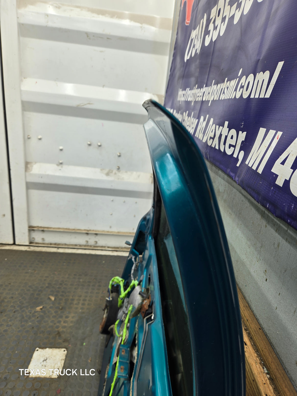 1994-2004 Chevrolet S10 /  GMC Sonoma RH Passenger Side Front Door