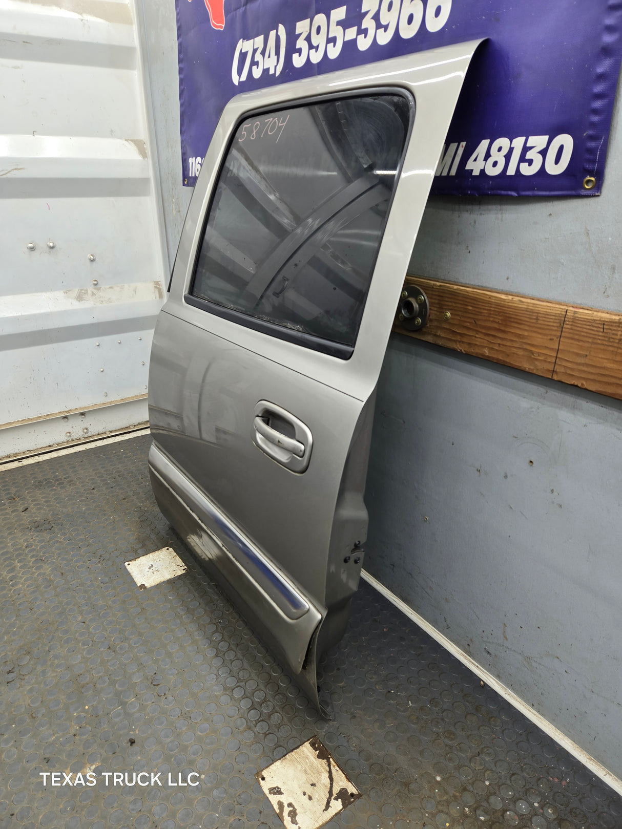 1999-2007 Chevrolet Silverado / GMC Sierra 1500 2500 3500 HD Rear Driver side LH Crew Cab rear door