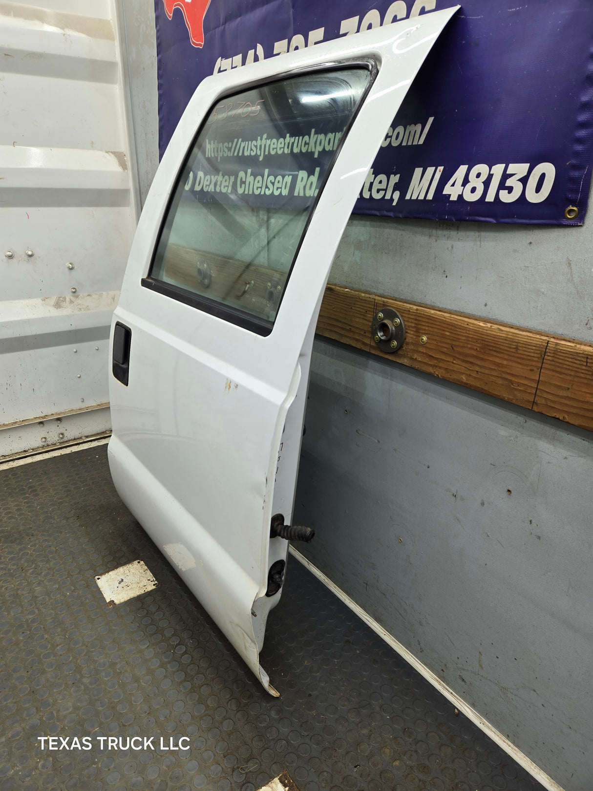 1999-2011 Ford Super Duty F250 F350 F450 F550 RH Crew Cab Passenger Side Rear Door