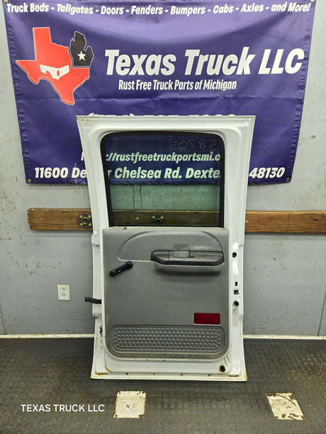 1999-2007 Ford Super Duty F250 F350 F450 F550 RH Crew Cab Passenger Side Rear Door