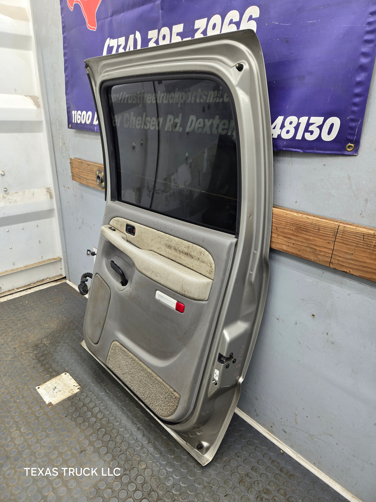 1999-2006 Chevrolet Silverado / GMC Sierra 1500 2500 3500 HD Rear Passenger side Crew Cab rear door
