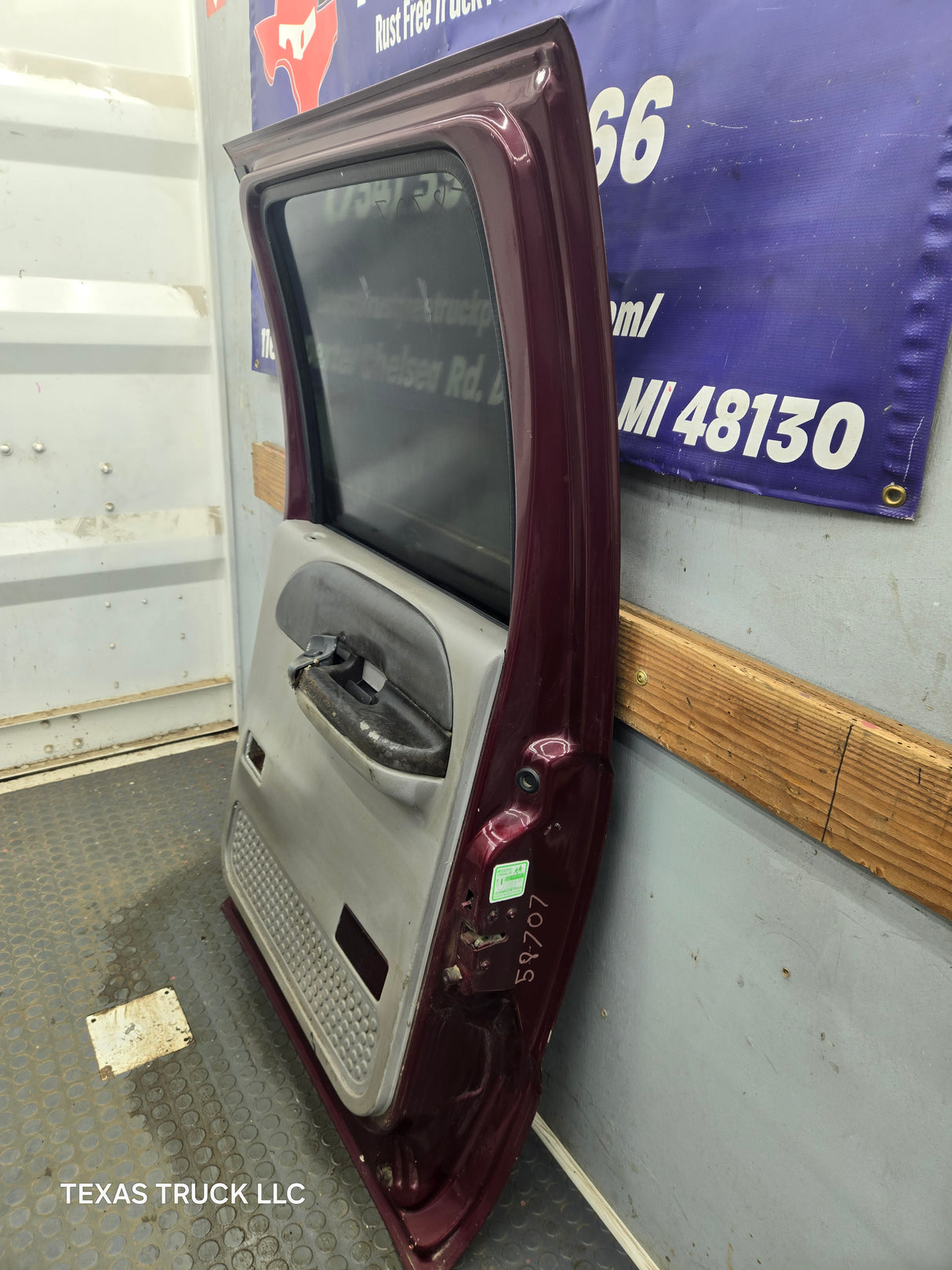 1999-2011 Ford Super Duty F250 F350 F450 F550 RH Crew Cab Passenger Side Rear Door